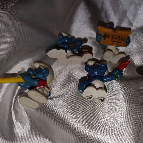Collectible Smurfs 4 for $23 or $7 each - Picture 6 of 12